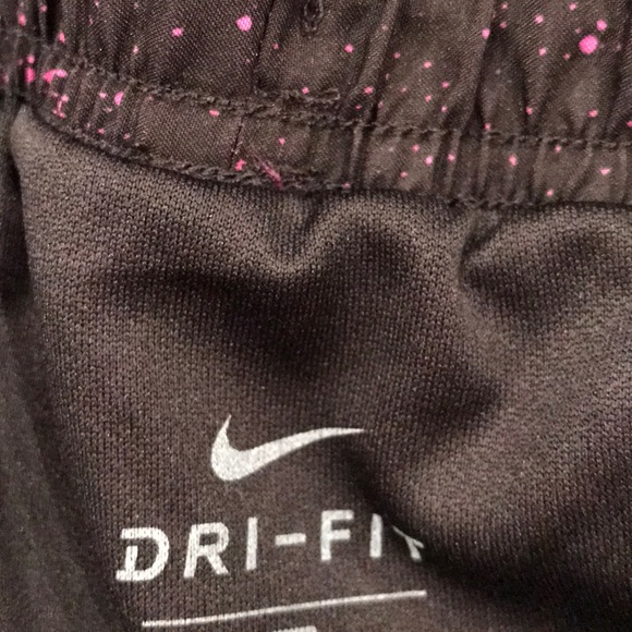 🌸Nike Shorts - Picture 3 of 3